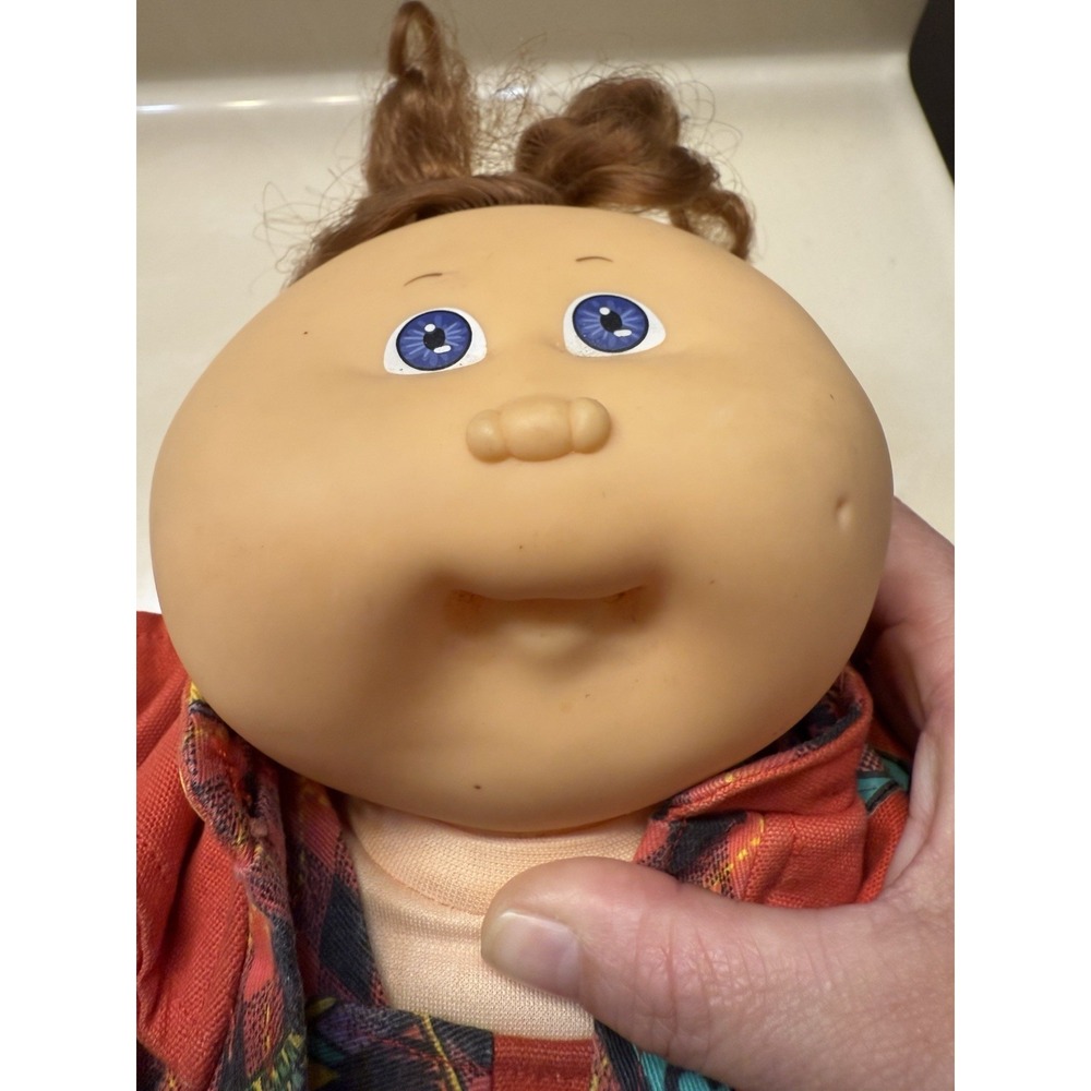 Vintage Cabbage Patch 1988 Doll Baby Brown Hair Blue Eyes Retro Outfit Hasbro - Picture 4 of 9